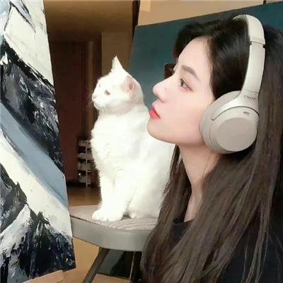 穿比基尼的外星人